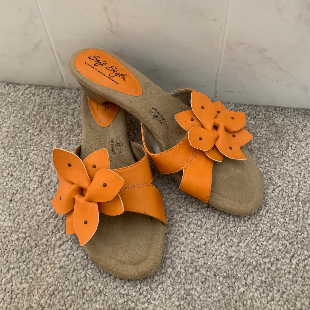 🎉HP🎉NWOT Women’s Super Cute Sandals🎉